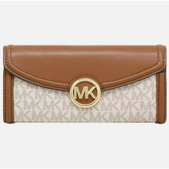 Michael Kors Large Fulton Flap Continental Wallet in Vanilla - Picture 1 of 12